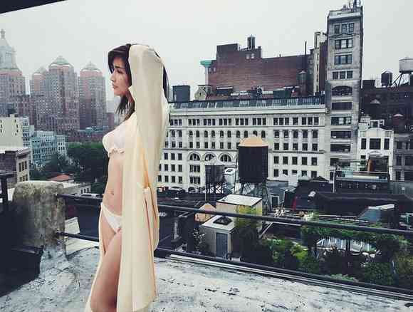 紗栄子、大人セクシーなランジェリー姿を公開