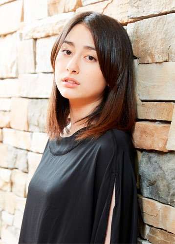 早見あかり、連ドラ初主演　がっつりラーメン食らう美人女子高生