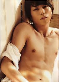 男性の筋肉画像
