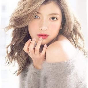ローラ、テレビ露出激減のウラ事情！歌手活動という名目に隠された本当の野望