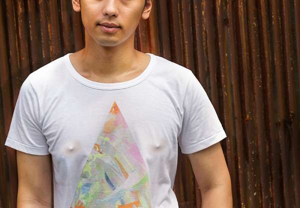 男性のTシャツから乳首が浮いてるのはアリ？ 許せないという女性が84.3％!!