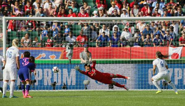 【サッカー女子W杯】なでしこジャパン、イングランドに2対1で勝ち2大会連続の決勝進出!