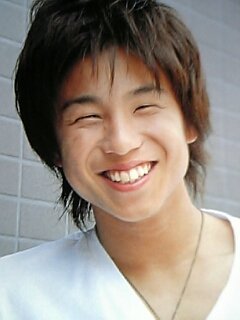 笑顔が似合う有名人は誰だと思いますか？