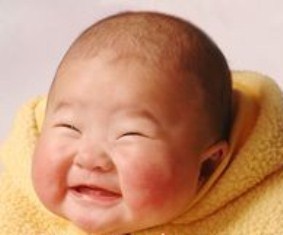 子供の微笑ましい画像