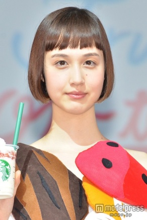 水原希子＆佑果、美人姉妹の幼少期公開「昔から美しい」