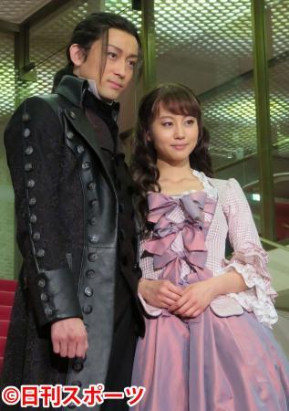 「マネしないで!」山本耕史の堀北真希への求婚方法に心理カウンセラーが警鐘