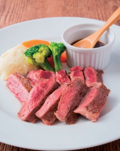 大ブームの「熟成肉」で食中毒。下痢症状が治っても後遺症で歩行困難に…