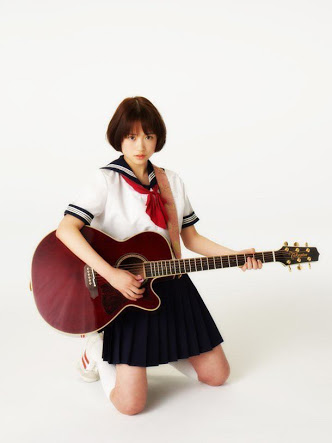 夏の制服姿の芸能人画像を貼っていこう!!