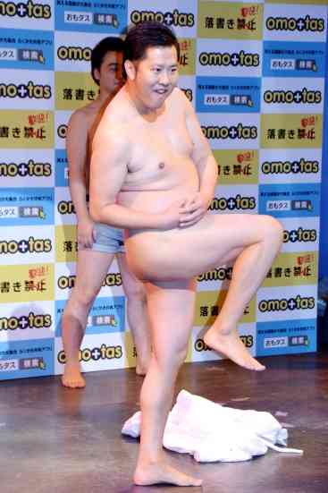 河北麻友子のパンチラギリギリの美脚ショットに歓喜！「安心して下さい、履いてますよ」