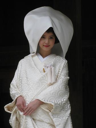 佐々木希、出雲大社で白無垢姿を初披露「身の引き締まる思い」