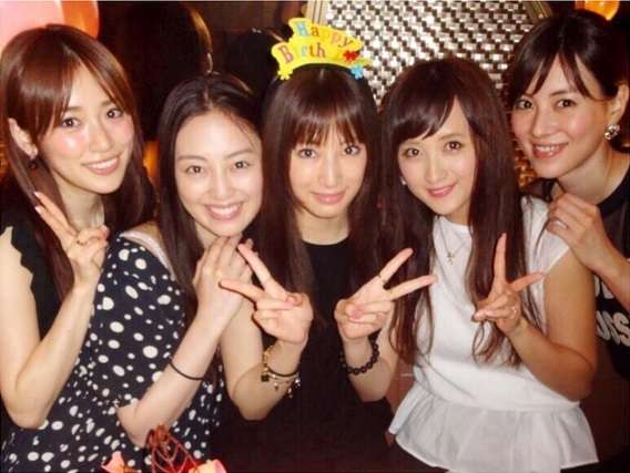 北川景子の誕生日に“セーラー戦士”が集結。「もうこの5人に言葉はいりません」