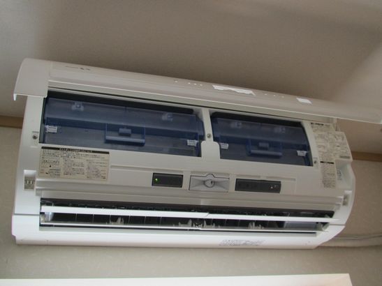 エアコンの掃除ってどうしてますか？