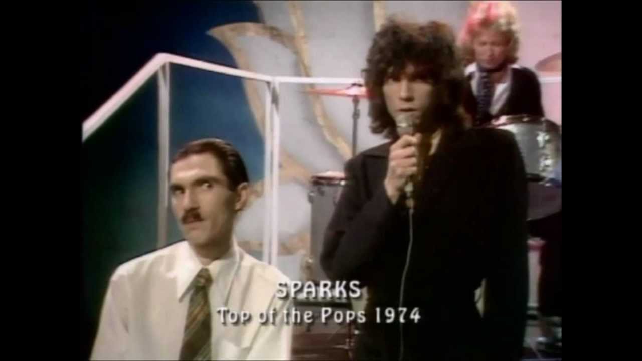 Sparks - This Town Ain't Big Enough For Both Of Us (TOTP 1974) - YouTube