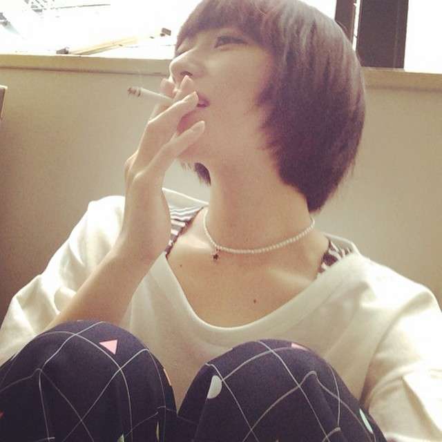 【ホラー注意？】鳥居みゆきの「寝違えた」写真が怖すぎる。「首が一回転しそうです」「目落ちそうっすよ！」