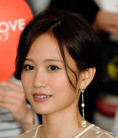 前田敦子、タクシーと接触事故