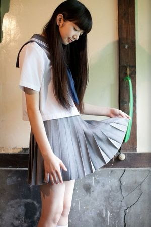夏の制服姿の芸能人画像を貼っていこう!!