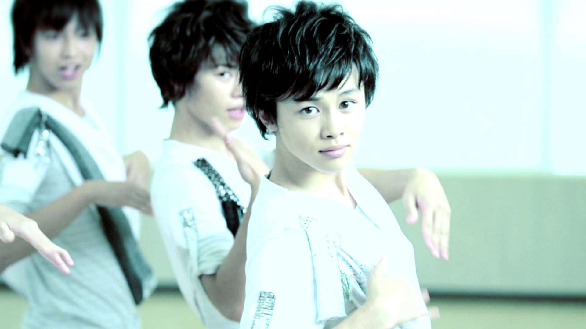 超特急「Shake body」MUSIC VIDEO - YouTube