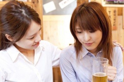 独女仲間だけど嫌！　女子会に絶対呼びたくない女子の特徴4選 ｜ 「マイナビウーマン」