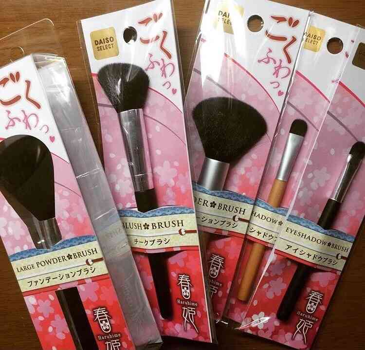 100均コスメで使える物