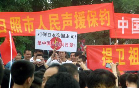 頭から発芽したように見えるヘアアクセサリーが中国・四川省で流行中