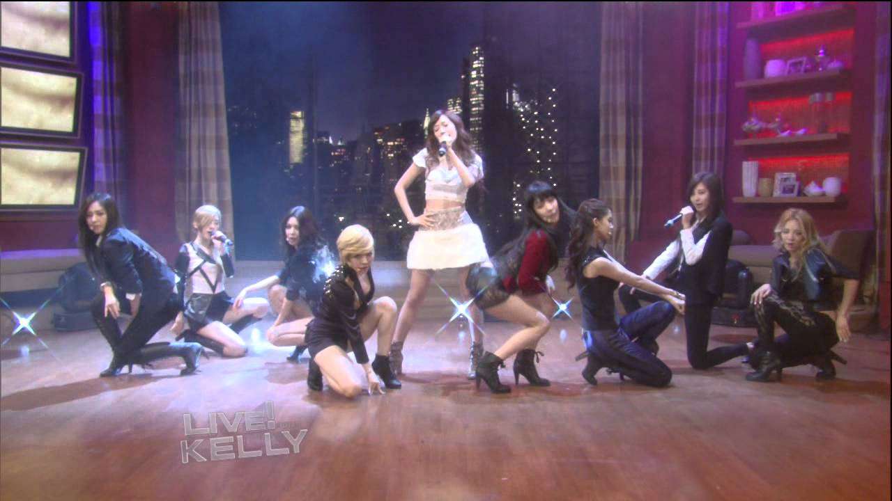 少女時代! アメリカのライブ！ケリー The Boys 披露 (SNSD mステ 紅白歌合戦) - YouTube