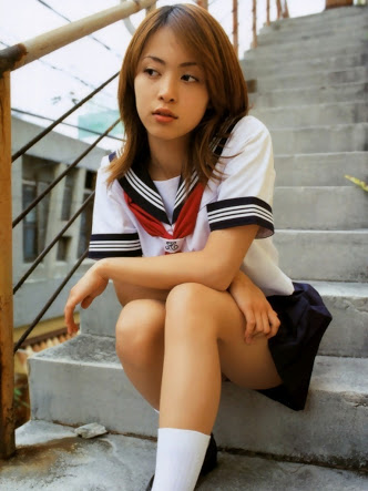 夏の制服姿の芸能人画像を貼っていこう!!