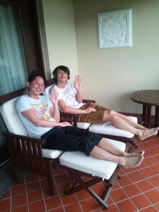 コテハンを有名人にして、ブレないコメントをするトピ