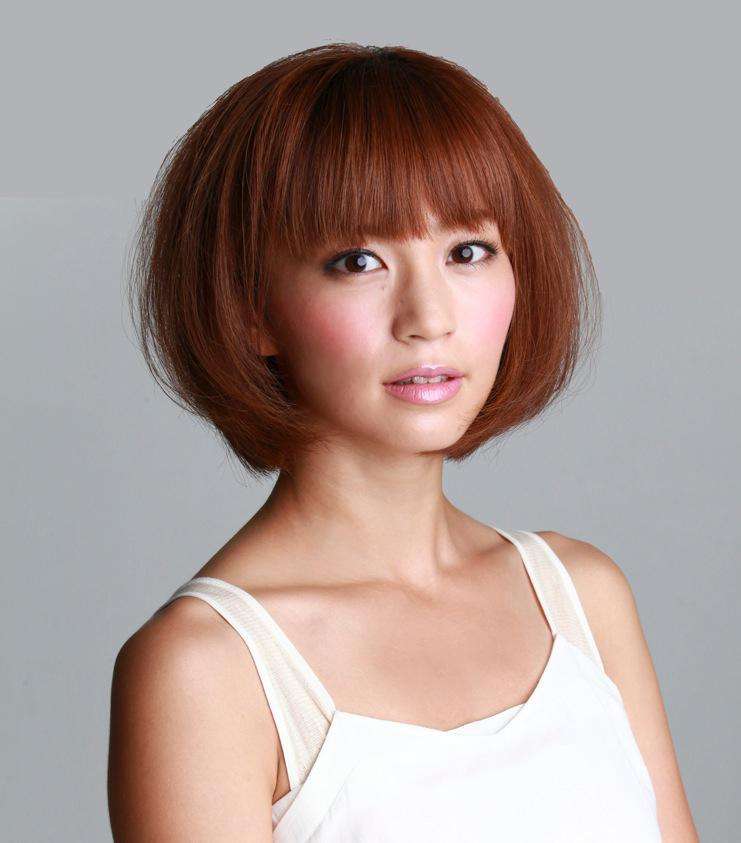 安田美沙子のセーラー服姿に絶賛「まだまだいけますね!」「可愛い!」。