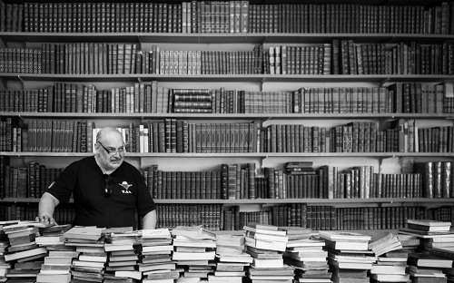 あのベストセラー作家が地元関西で悪評だらけのワケ「あのハゲは薄情モンや」