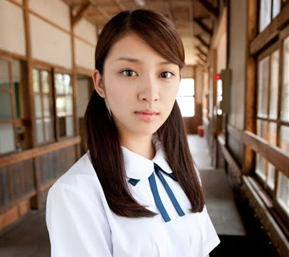 夏の制服姿の芸能人画像を貼っていこう!!