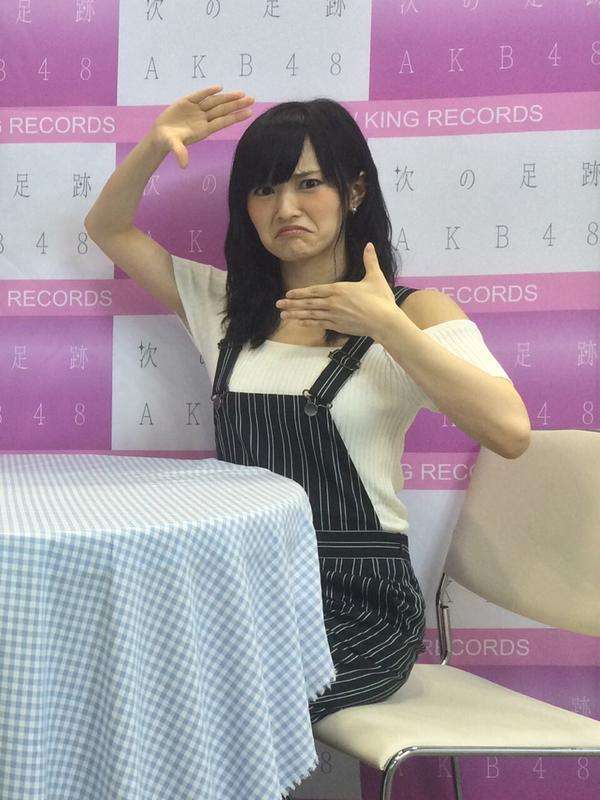 いろんなポーズの画像を貼るトピ