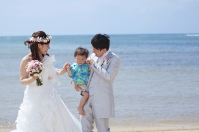 結婚して子供が生まれてから結婚式した人
