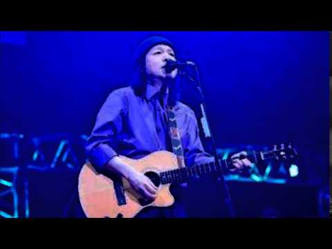 山下達郎 Ride On Time(ｱｺｰｽﾃｨｯｸLive) - YouTube