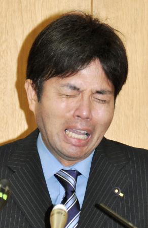 Tシャツも“コピペ”? 佐野研二郎氏を襲った「新たな疑惑」