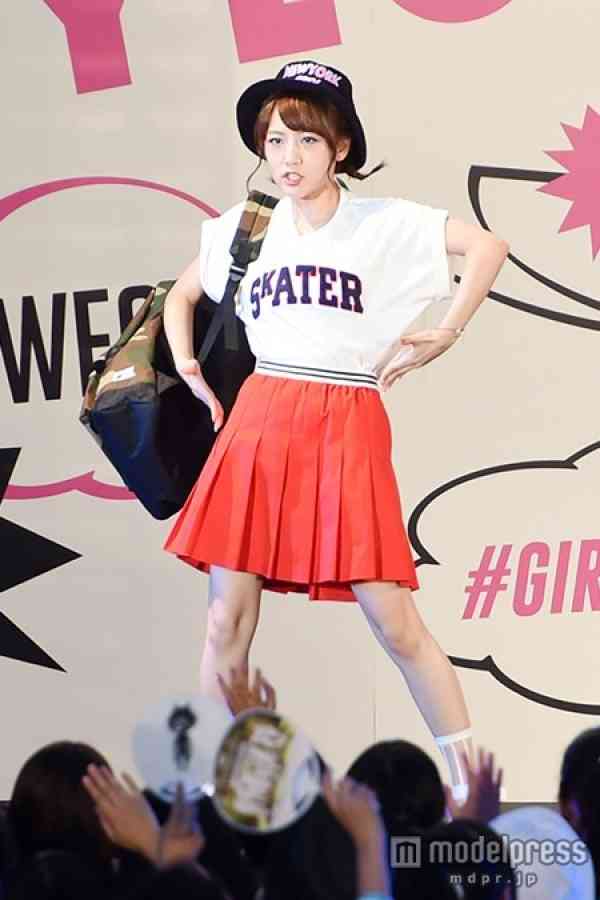 AKB48高橋みなみ、モデル業に意欲？「努力は報われる」初ランウェイ披露