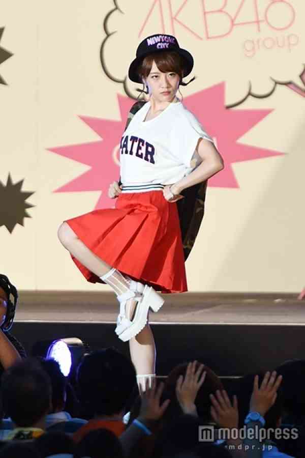AKB48高橋みなみ、モデル業に意欲？「努力は報われる」初ランウェイ披露