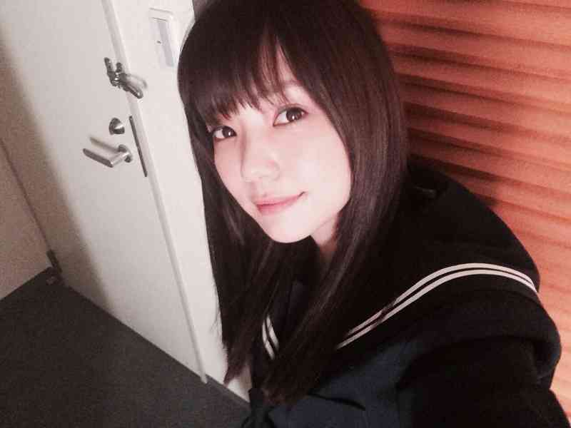 安田美沙子のセーラー服姿に絶賛「まだまだいけますね!」「可愛い!」。