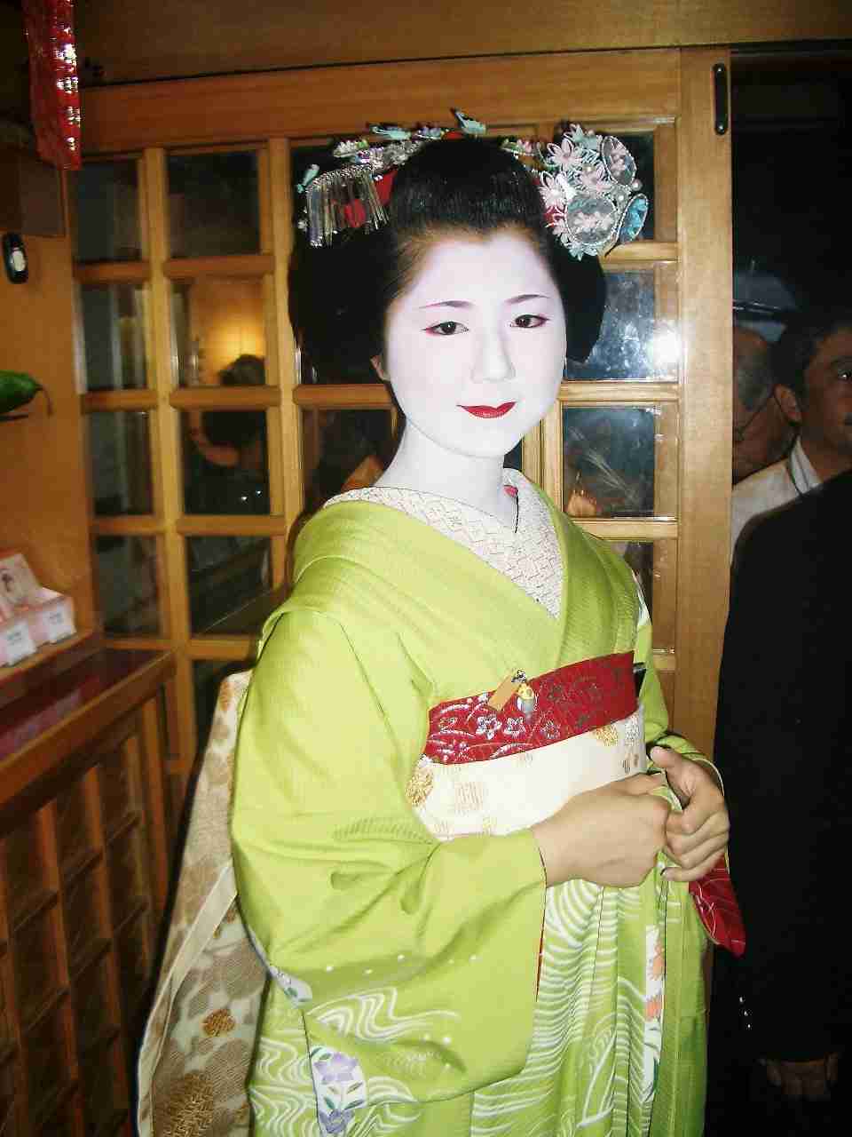 舞妓さん体験したいですか？