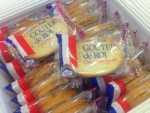 デパートの銘店で何買いますか？