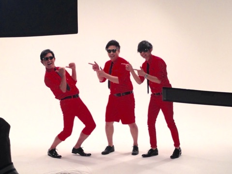 【安保採決】自民大沼瑞穂議員が民主津田弥太郎議員に引き倒されてるシーンが酷い(動画有)