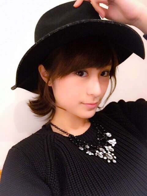 錦織圭とデート報道の観月あこ　交際質問に無言も…家庭的アピール