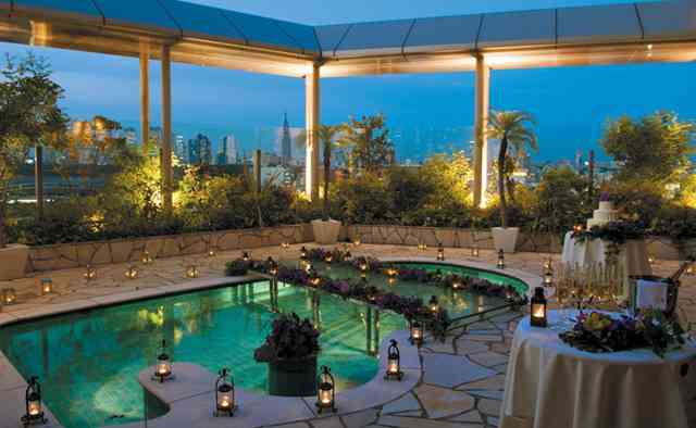 プール付きの家を建てた人いますか？