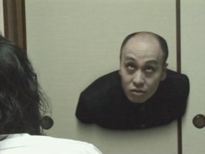 中学生の息子が彼女連れてきたらどうするべきですか