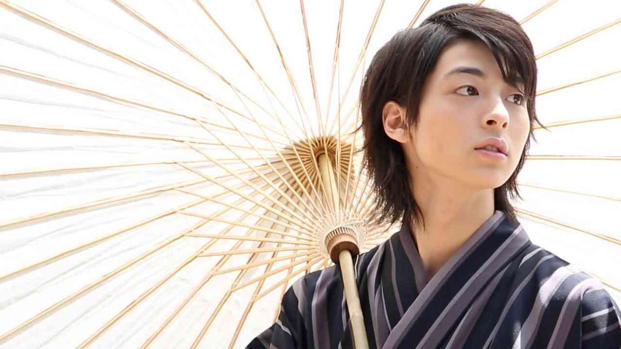 アジア系のかっこいい男性で癒されるトピ