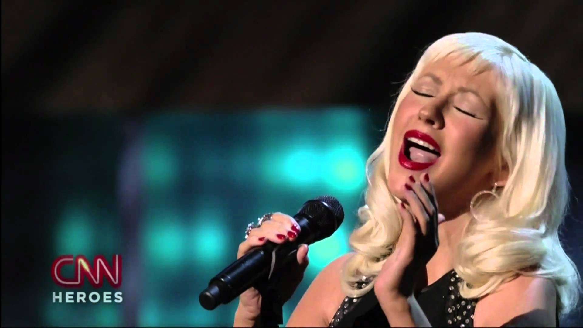 Christina Aguilera - Beautiful [Live] (CNN Heroes) High Definition - YouTube