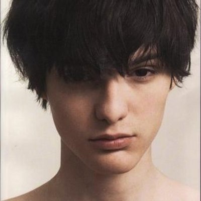 アジア系のかっこいい男性で癒されるトピ