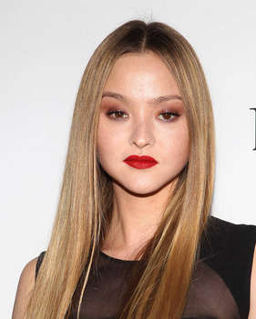 重症の米女優トリ・スペリングが日本食店提訴、火鉢に転倒で要皮膚移植の大やけど。