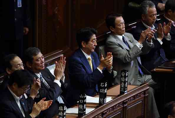「安保攻防」的外れな議論を続けた野党は、今こそ自省せよ！〜戦争法案・徴兵制・対米従属どれもミスリードだった （現代ビジネス） - Yahoo!ニュース