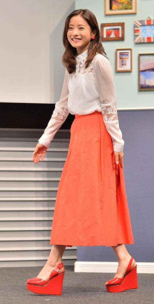 石原さとみがセクシーレッスン、「みつめ」「うなじ」「くちづけ」…