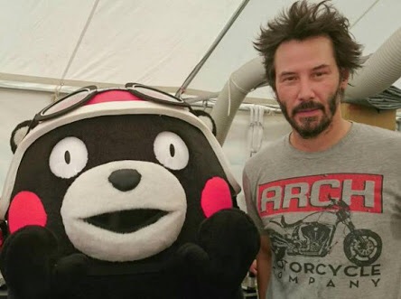梅宮アンナ、キアヌ・リーブスとロサンゼルス空港で遭遇！2ショットに成功